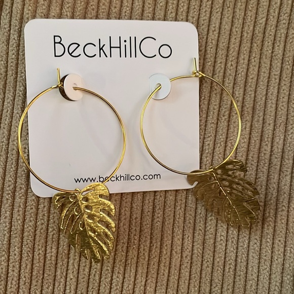 Set of two - NEW pairs of earrings - Picture 3 of 3